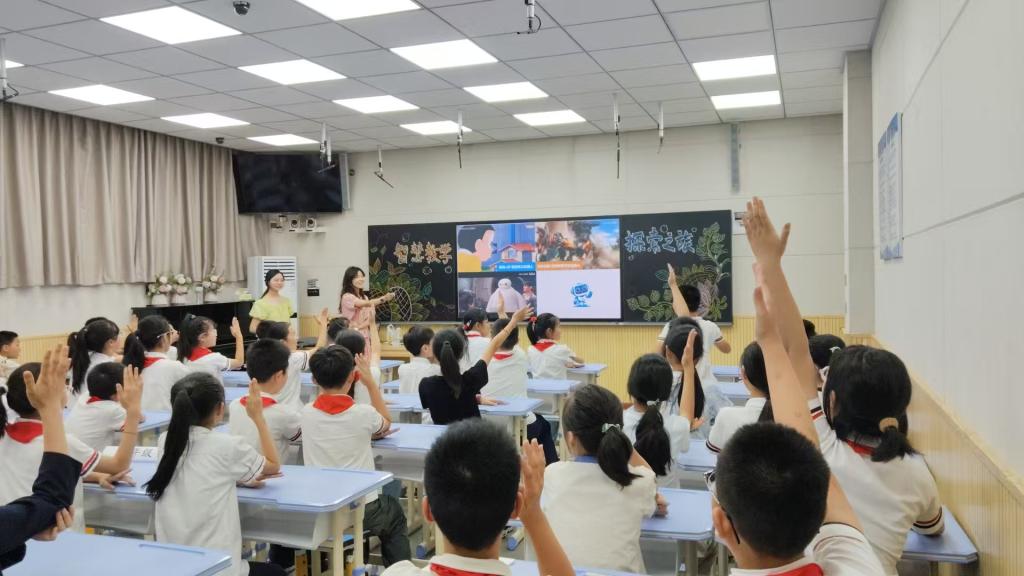 《你好,机器人!》科普讲座.JPG