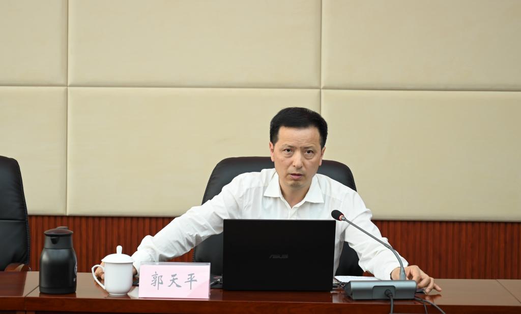 郭天平上形策课.JPG